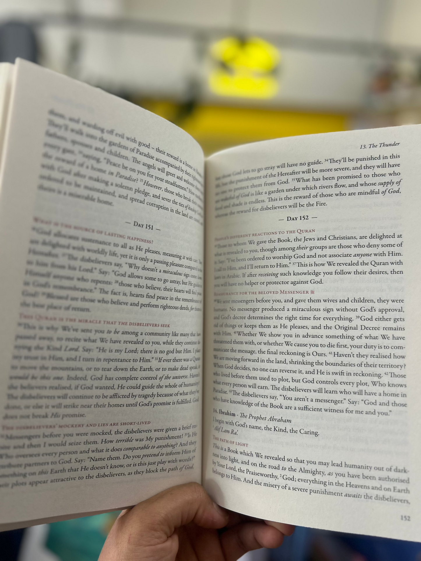The Majestic Quran - A Page For Every Day