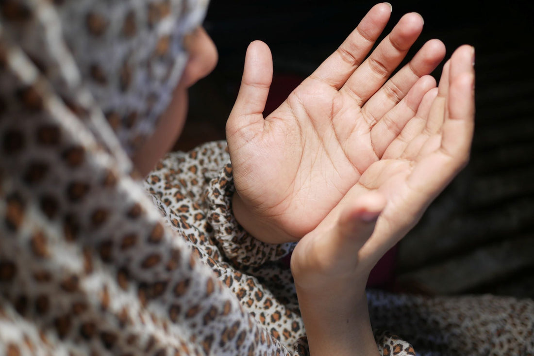 How to Build a Daily Dua Practice with Your Child